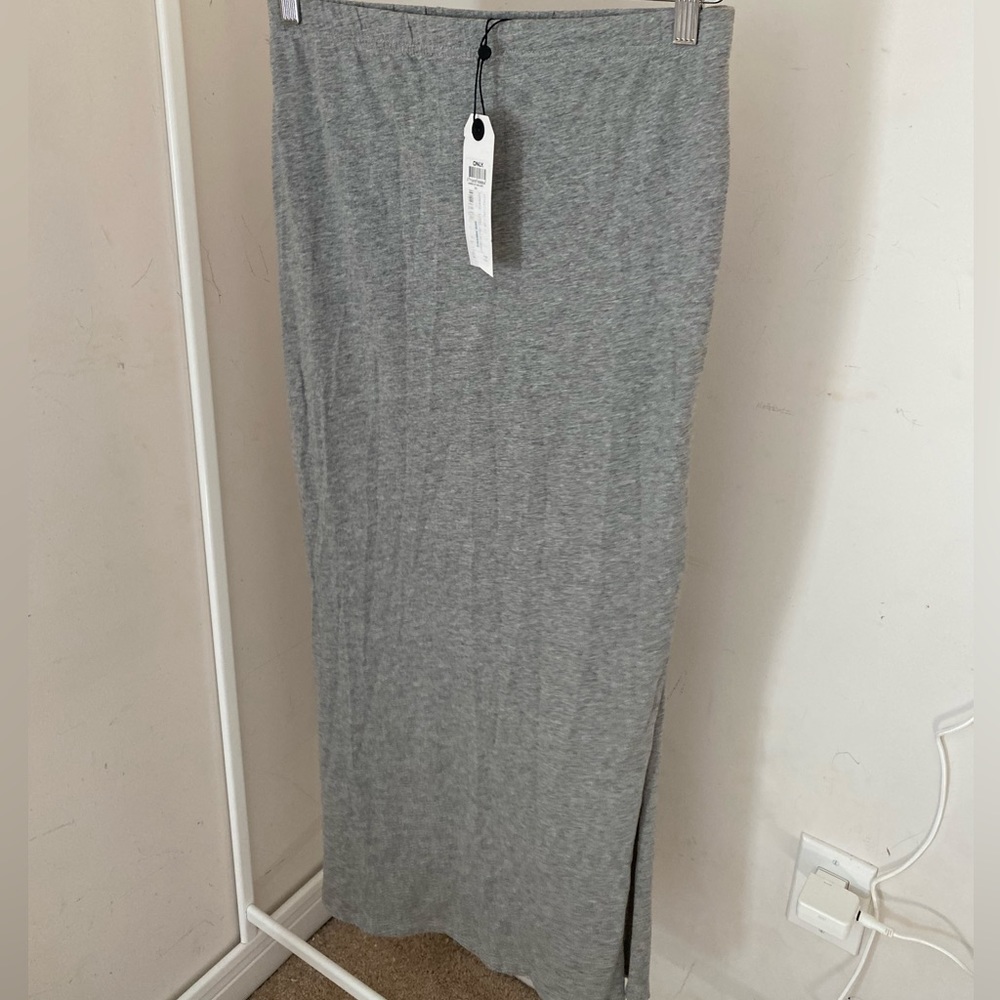 ONLY maxi skirts